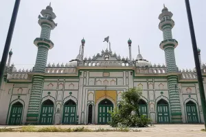 बरेली: केवल धार्मिक स्थल नहीं, क्रांति का केंद्र रही है नौमहला मस्जिद, 273 साल पहले रखी गई थी नींव