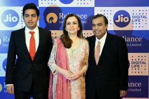 सफलता का ताज तिलक : मुकेश अंबानी ने मानी थी बेटे आकाश की ये सलाह, तब लॉन्च हुआ था Reliance Jio