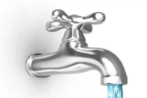 हल्द्वानी: पानी की हो रही बर्बादी, दुश्वारियां सह रही 5000 की आबादी