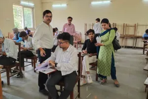 बरेली: बीएएमएस की परीक्षा में पकड़े छह नकलची