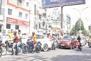 मुरादाबाद : शहर में ट्रैफिक सुधार को पंद्रह दिन की दरकार