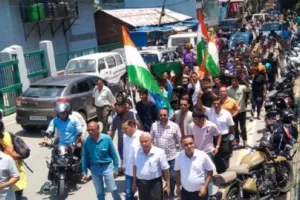 अग्निपथ योजना के विरोध में अल्मोड़ा से हल्द्वानी के लिए पैदल निकले सैकड़ों युवा, निकाली तिरंगा यात्रा