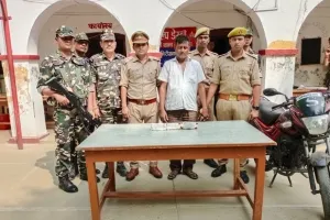 बहराइच: एसएसबी और पुलिस टीम ने तस्कर को किया गिरफ्तार, लाखों की स्मैक बरामद