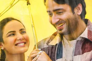 शहीर शेख और जैस्मिन भसीन का रोमांटिक गाना ‘इस बारिश में’ हुआ रिलीज, भीगते हुए किया रोमांस
