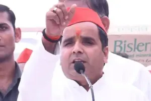 Azamgarh By-Election: गढ़ बचाने के लिये अखिलेश यादव ने परिवार पर जताया भरोसा, चचेरे भाई धर्मेंद्र को मैदान में उतारा