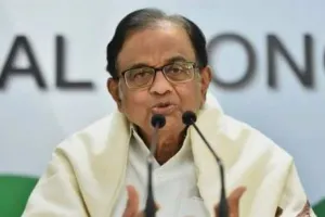 अर्थव्यवस्था के पटरी पर आने का कोई संकेत नहीं: चिदंबरम