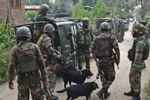 जम्मू-कश्मीर के अनंतनाग में मुठभेड़, सुरक्षा बलों ने हिजबुल कमांडर को किया ढेर