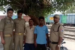 बरेली: पिता की डांट से नाराज युवक ने किया आत्महत्या का प्रयास, रेलवे लाइन की तरफ दौड़ा, GRPF के जवानों ने पकड़ा