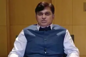 राकांपा ने शिवसेना को ‘धोखा’ दिया, मुख्यमंत्री ठाकरे के साथ चर्चा व्यर्थ रही : महेश शिंदे 