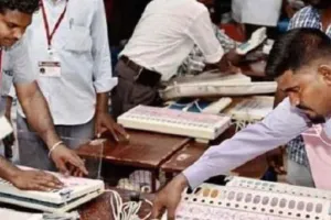 दिल्ली : राजेंद्र नगर उपचुनाव की मतगणना शुरू, अब तक की गिनती में आप सबसे आगे