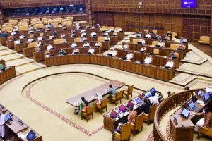 केरल विधानसभा का सत्र हंगामेदार रहने के आसार, विपक्ष उठाएगा राहुल के कार्यालय पर हमले का मुद्दा