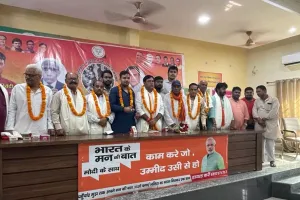 बरेली: भाजयुमो ने लोकतंत्र सेनानियों को किया सम्मानित