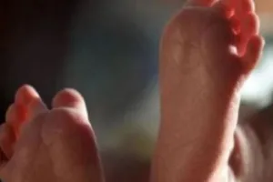 बरेली: सीबीगंज के शौचालय में पड़ा मिला नवजात बच्ची का शव, जांच में जुटी पुलिस