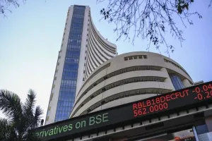 वैश्विक बाजारों में तेजी से सेंसेक्स, निफ्टी शुरुआती गिरावट से उबरा