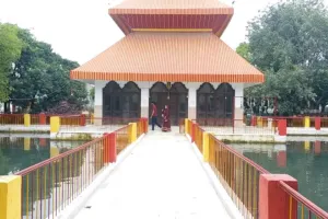 बरेली: पर्यटक स्थल बना पशुपतिनाथ मंदिर