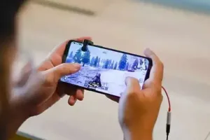 बरेली: मोबाइल गेम की दीवानगी बच्चों को कर रही बीमार