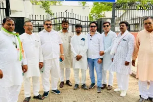 बरेली: जिले के कांग्रेसियों ने दिल्ली पहुंचकर दी गिरफ्तारी