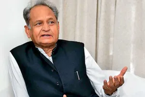 दिल्ली में सक्रिय और राहुल के मूवमेंट में शामिल होने पर भाई से बदला क्यूं: गहलोत