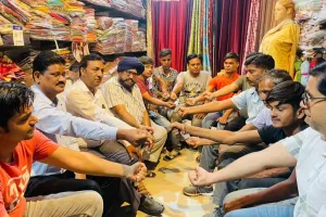 बरेली: कुतुबखाना पुल के विरोध में पट्टे में खून से लिखेंगे व्यापारी मुख्यमंत्री को चिट्ठी