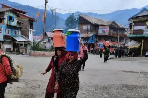 घाटी में स्थिति शांतिपूर्ण, जम्मू-कश्मीर के भद्रवाह में कर्फ्यू में 12 घंटे की ढील