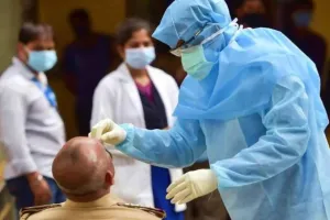 देश में पिछले 24 घंटों में कोरोना के 8,822 नए केस, उपचाराधीन मरीजों की संख्या बढ़कर 53,637 पर पहुंची