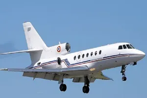 ब्रिटेन ने शरणार्थियों को रवांडा भेजने वाली पहली उड़ान रद की