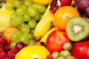 बरेली: एमडीएम पर महंगाई की मार, छह सालों से चार रुपये के हिसाब से ही बांटे जा रहे फल