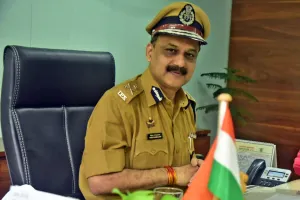 जानिए कौन हैं विवेक फानसलकर ? जिन्हें उद्धव ठाकरे बना गए मुंबई पुलिस का कमिश्नर