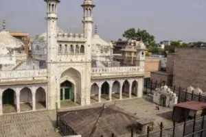 ज्ञानवापी को लेकर लगाए गए विवादित पोस्टर, पुलिस ने सनातन संघ के पांच लोगों को किया गिरफ्तार