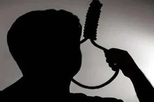 रायबरेली: घरेलू विवाद में पति ने लगाई फांसी, परिजनों में मचा कोहराम