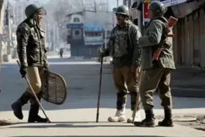 जम्मू-कश्मीर: रामबन में ब्रॉडबैंड, मोबाइल इंटरनेट सेवाएं बहाल, भद्रवाह में कर्फ्यू जारी