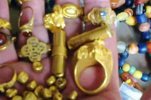 सितारगंज: आठ सोने की अंगुठियां लेकर युवक फरार