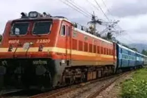 बरेली: यात्रियों को एक्सप्रेस ट्रेनों में सीजन टिकट सुविधा शुरू होने का इंतजार