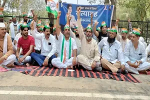 अमरोहा: ‘अग्निपथ योजना वापस लो’, कांग्रेसियों ने सरकार के खिलाफ किया प्रदर्शन