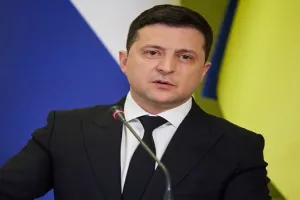 Russia-Ukraine War : जेलेंस्की ने रूसी राष्ट्रपति और अधिकारियों पर प्रतिबंध लगाने के फरमान पर किए हस्ताक्षर