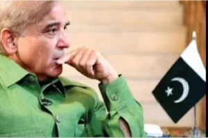 नकदी संकट से जूझ रहे पाकिस्तान की कंपनियों में अल्पांश शेयर खरीदने की पेशकश