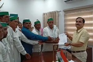 अमरोहा : अग्निपथ के विरोध में उतरी भाकियू, प्रदर्शन कर डीएम को सौंपा ज्ञापन