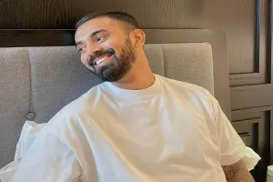 केएल राहुल की सफल रही सर्जरी, तस्वीर शेयर कर लिखा- वापसी की शुरुआत