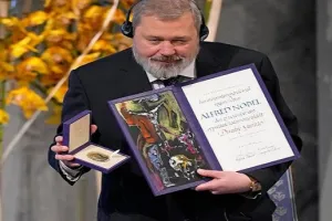 Russia Ukraine War: रूसी पत्रकार ने यूक्रेनी बच्चों के लिए बेचा अपना नोबेल पुरस्कार