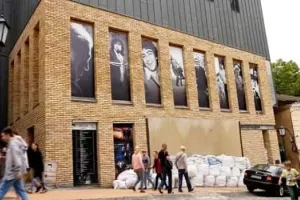 Russia-Ukraine War: यूक्रेन पर रूस के आक्रमण के बाद कीव में पहली बार खुला थिएटर