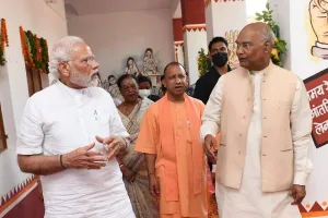 कानपुर में पीएम मोदी ने परिवारवाद पर बोला हमला, सीएम योगी ने कहा- बीमारू राज्य से ऊपर उठ रहा है यूपी