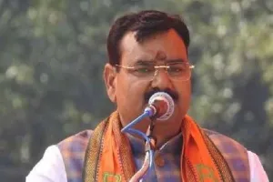 इटावा में बोले राज्य मंत्री संजय सिंह गंगवार- हिंसा में लिप्त किसी भी अपराधी को बख्शा नहीं जायेगा