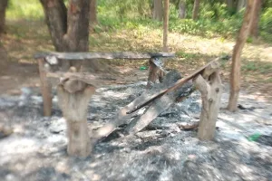 बहराइच: एसएसबी कैंप के निकट अराजक तत्वों ने फूंका छप्पर, वन विभाग और एसएसबी अपना मानने से कर रहें इंकार