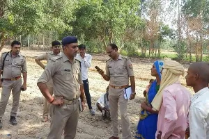 उन्नाव: मायके आई विवाहिता का बाग में फंदे से लटका मिला शव, मृतका के पिता ने लगाया हत्या का आरोप