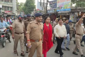 बहराइच: कानपुर हिंसा को लेकर प्रशासन अलर्ट, सड़क पर उतरे अधिकारी