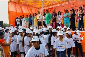 लखनऊ: विश्व पर्यावरण दिवस के अवसर 1090 चौराहे पर किया गया हाफ मैराथन का आयोजन