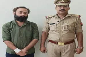 लखनऊ: एक तरफा प्यार में युवक ने की महिला को कार से कुचलने की कोशिश, गिरफ्तार