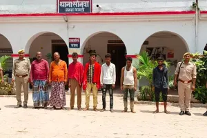 राजस्व टीम पर पथराव के मामले में पुलिस ने आधा दर्जन आरोपियों को भेजा जेल