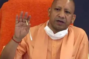 अब मुख्यमंत्री योगी कराएंगे देवरिया के बेटे का इलाज, सोशल मीडिया की खबर का लिया संज्ञान