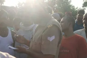 बहराइच: सामान खरीद रहे छात्र की छज्जा गिरने से मौत, लिंटर खोलते समय हुआ हादसा